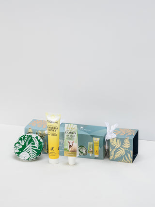 Mirror and Moisture Gift Set Cracker