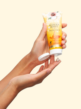 Mānuka Honey Refining Facial Scrub