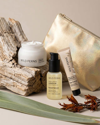 Lanolin Daily Renewal Cosmetic Bag Gift Set