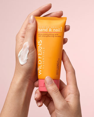 Essentials Mānuka Honey Hand & Nail Crème